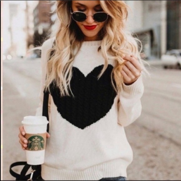 💜VALENTINES DAY BOUTIQUE CREAM SWEATER WITH BLACK HEART - Picture 2 of 7
